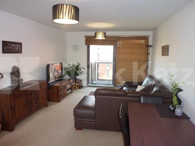 			MODERN DEVELOPMENT, 2 Bedroom, 1 bath, 1 reception Flat			 Hornsey Street, HOLLOWAY